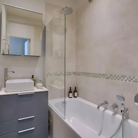 Superb 1 Bed Flat 5min Walk From The Louvre Apartment