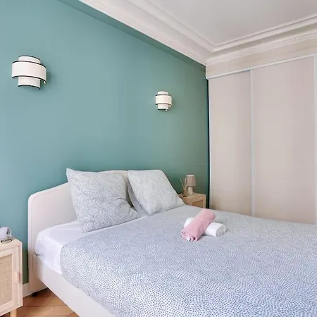 Superb 1 Bed Flat 5min Walk From The Louvre * Párizs