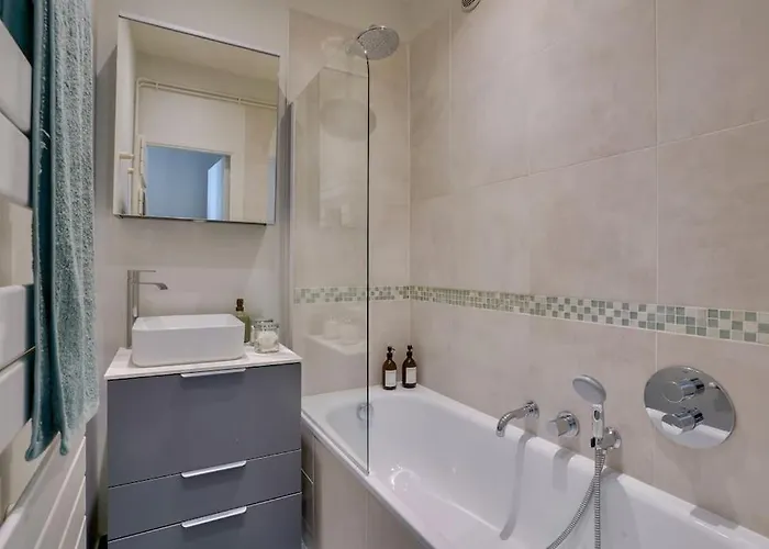 Superb 1 Bed Flat 5min Walk From The Louvre شقة