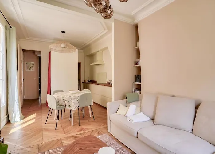 Superb 1 Bed Flat 5min Walk From The Louvre Paris